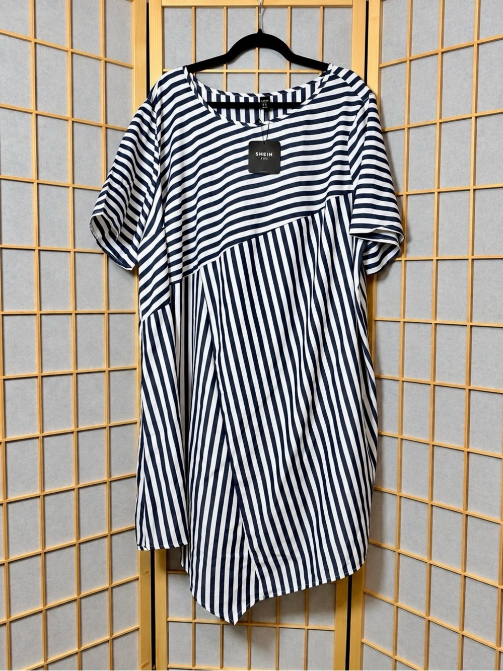 NWT SHEIN Fit+ Plus Size 24/26 Navy & White Striped Asymmetrical Tunic Dress